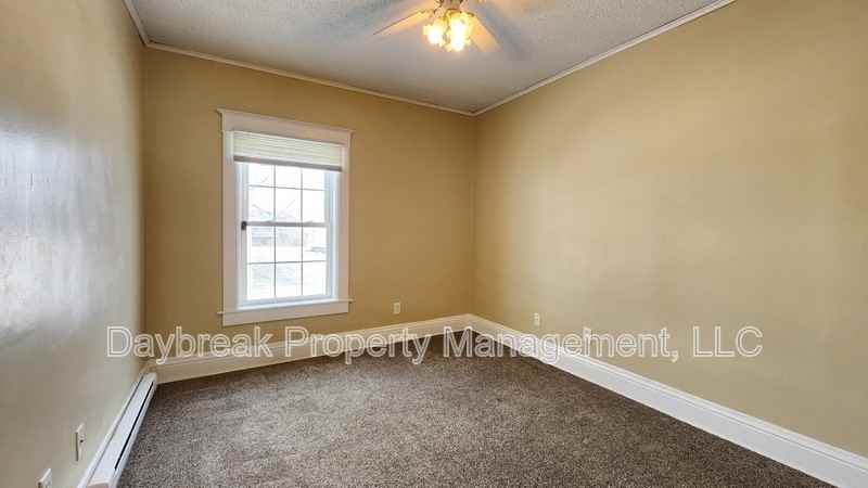 1206 1st Ave S - Photo 2 of 13