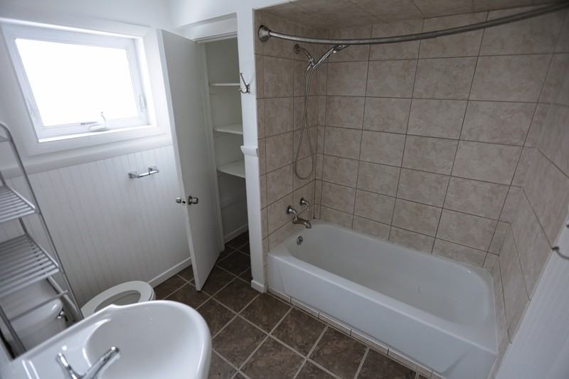 826 4th St Nw - Photo 7 of 8