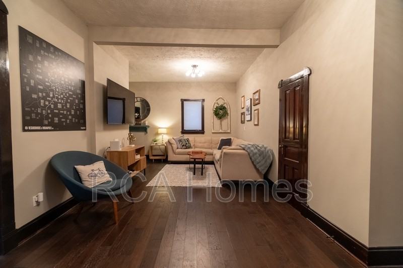 1157 Spruce St - Photo 3 of 42