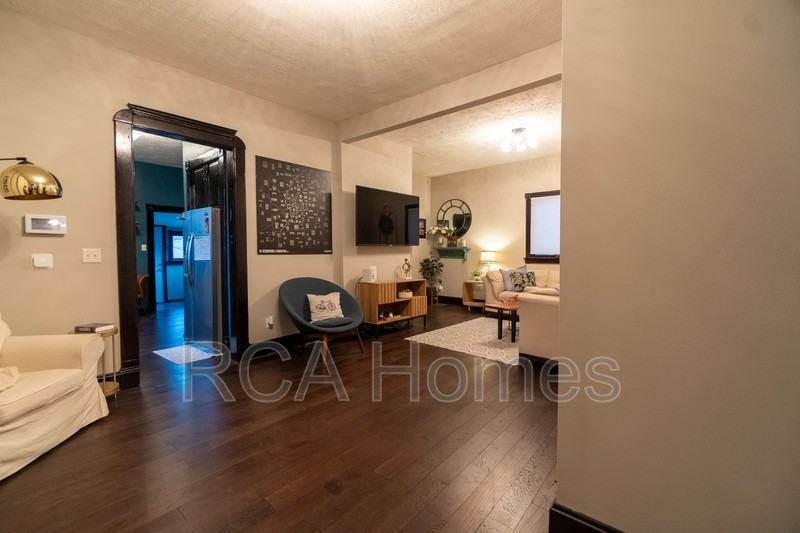 1157 Spruce St - Photo 5 of 42