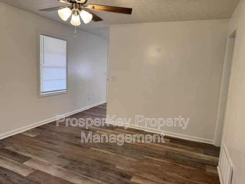 4846 Maplewood Dr - Photo 2 of 17