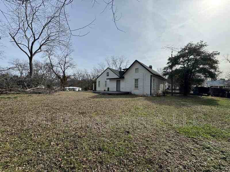 306 Veazey St - Photo 6 of 21