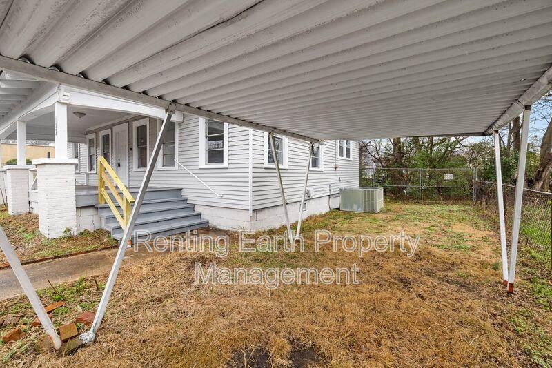 617 7th St W - Photo 6 of 17