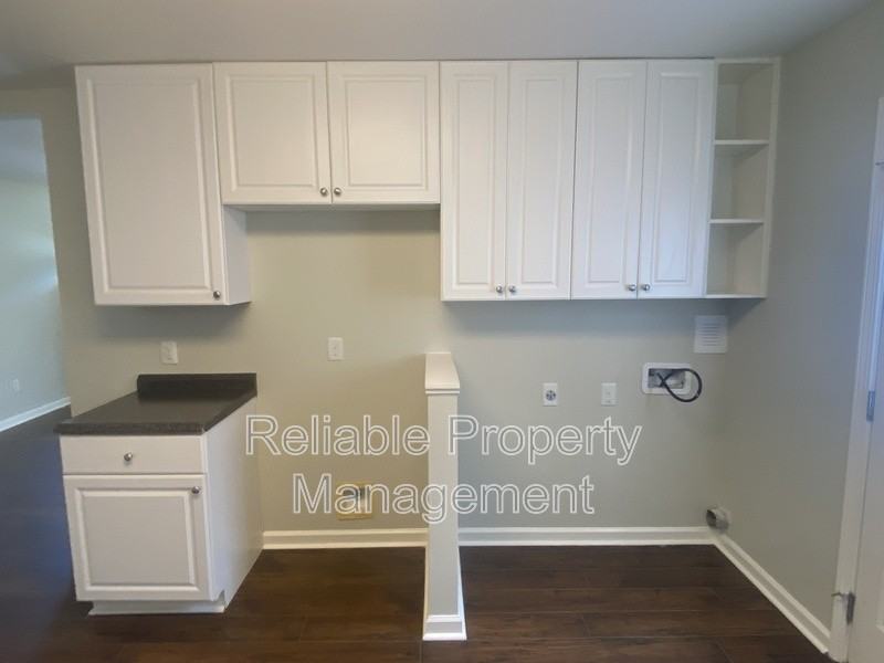 703 Hare St - Photo 3 of 8