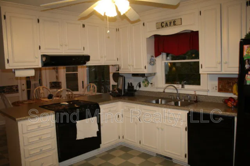 1617 Burnt Mill Rd - Photo 3 of 5