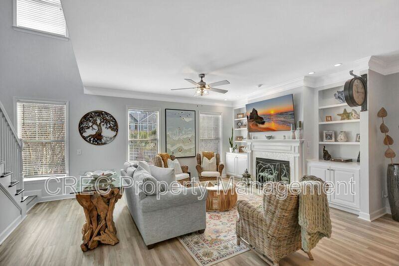 147 Palm Cove Way - Photo 4 of 39