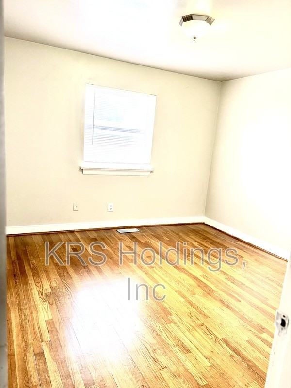 5423 Remuda Dr - Photo 6 of 6