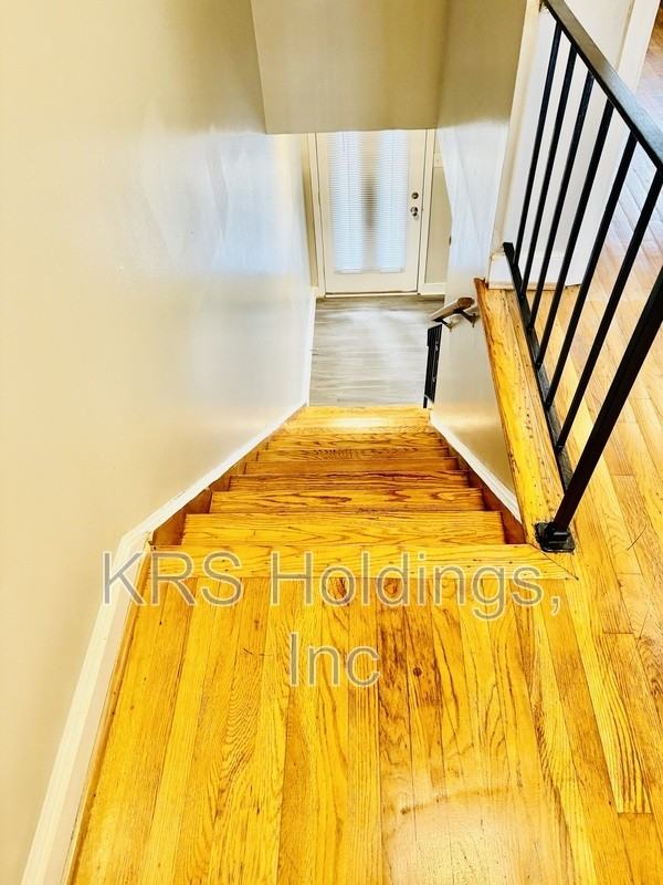 5226 Goolsby Ct - Photo 2 of 9