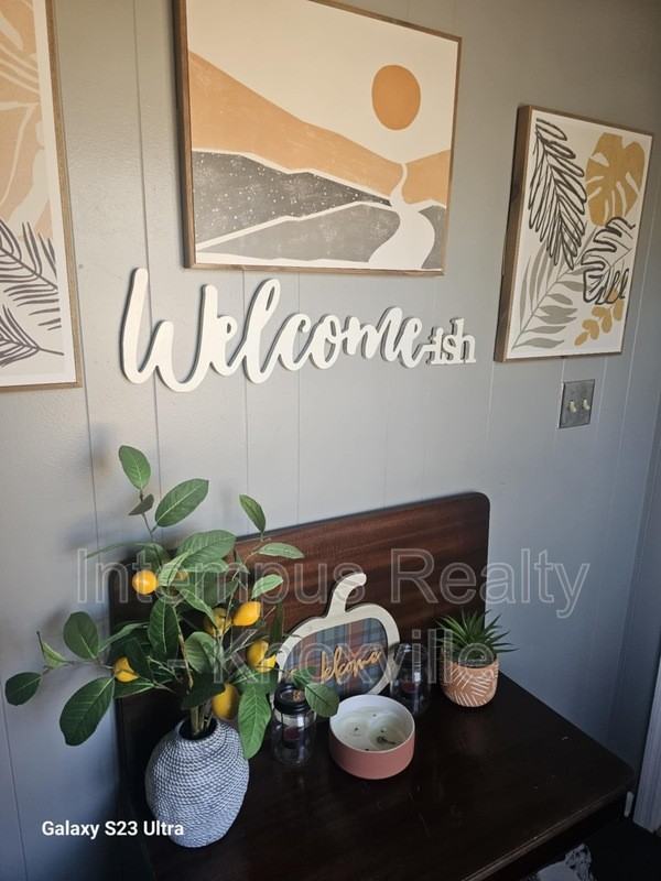 2403 Howard St #2 - Photo 4 of 20