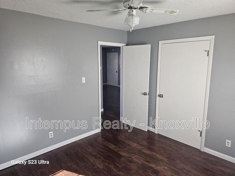 2403 Howard St #2 - Photo 7 of 20