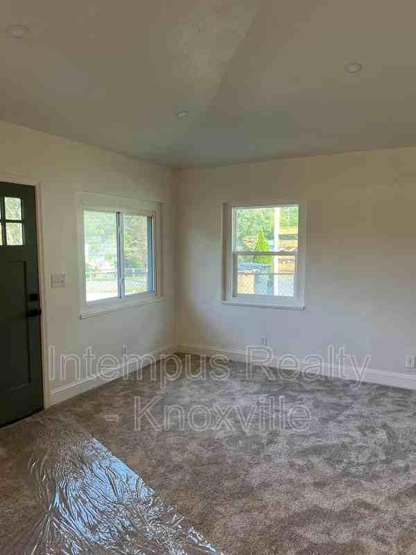 1712 Vada Cir - Photo 3 of 25