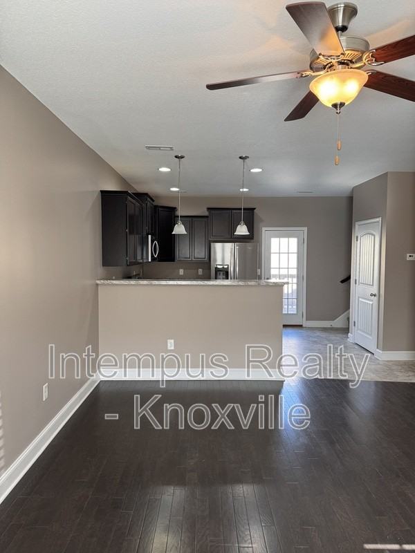 2415 Flannery Way - Photo 2 of 35