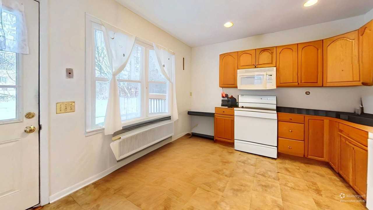 29 East Ter - Photo 7 of 23