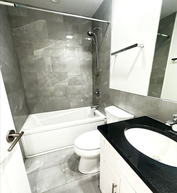 W Lunt Ave & N Sheridan Rd - Photo 5 of 7