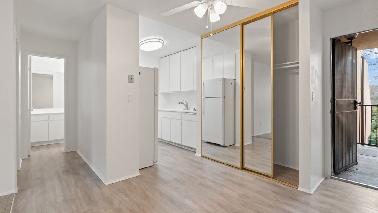 4841 Parks Ave - Photo 6 of 12