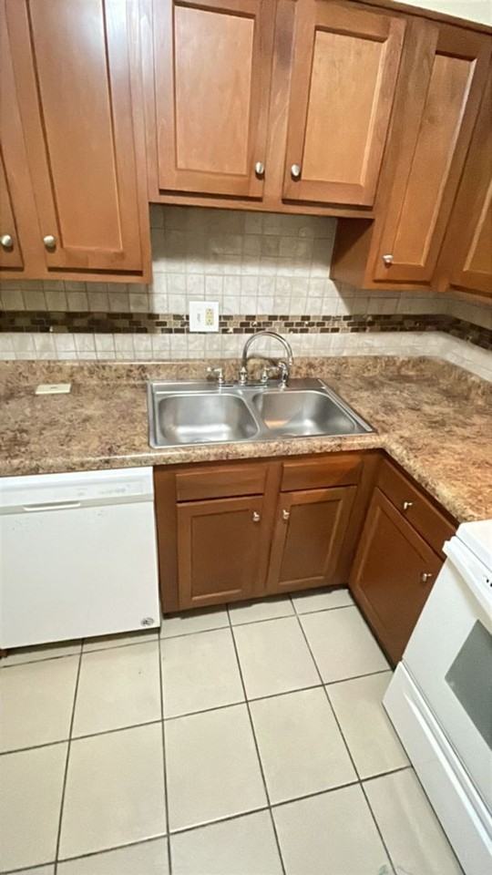 Peabody Lane - Photo 3 of 11