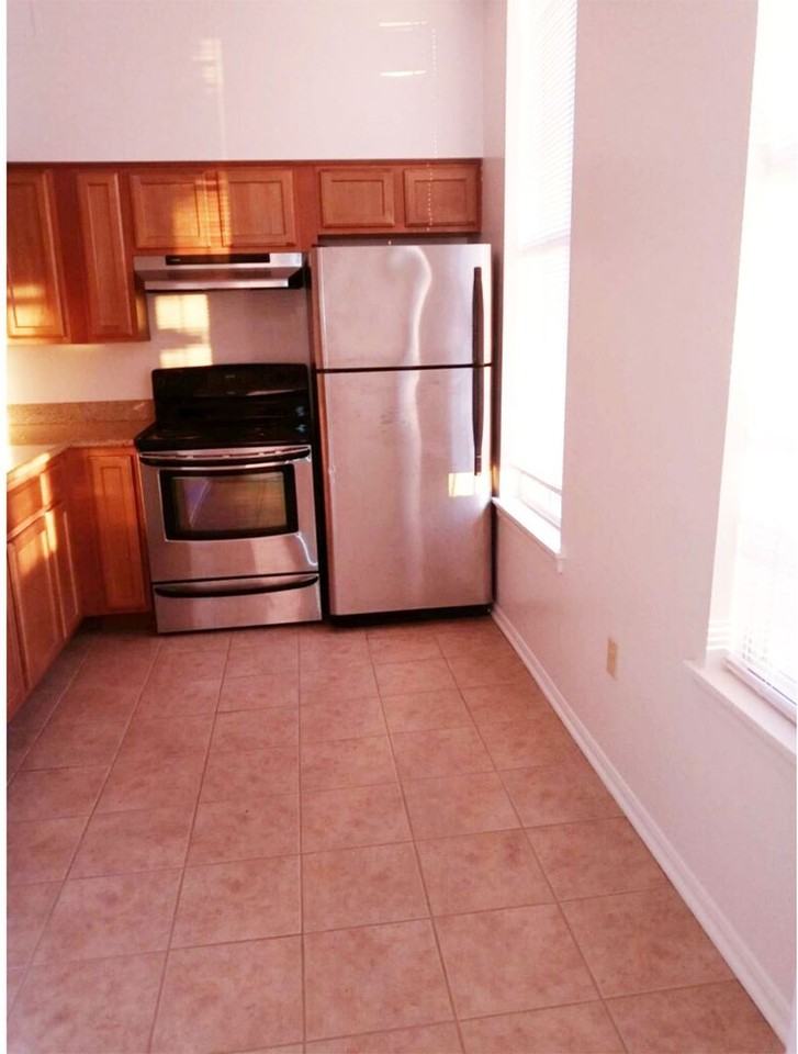 Gilbert - Photo 3 of 10