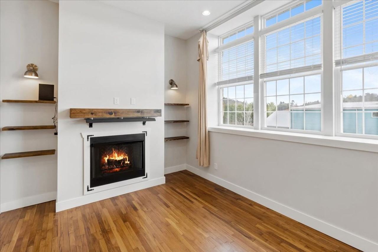 Cornerstone on Bailey - Photo 4 of 50