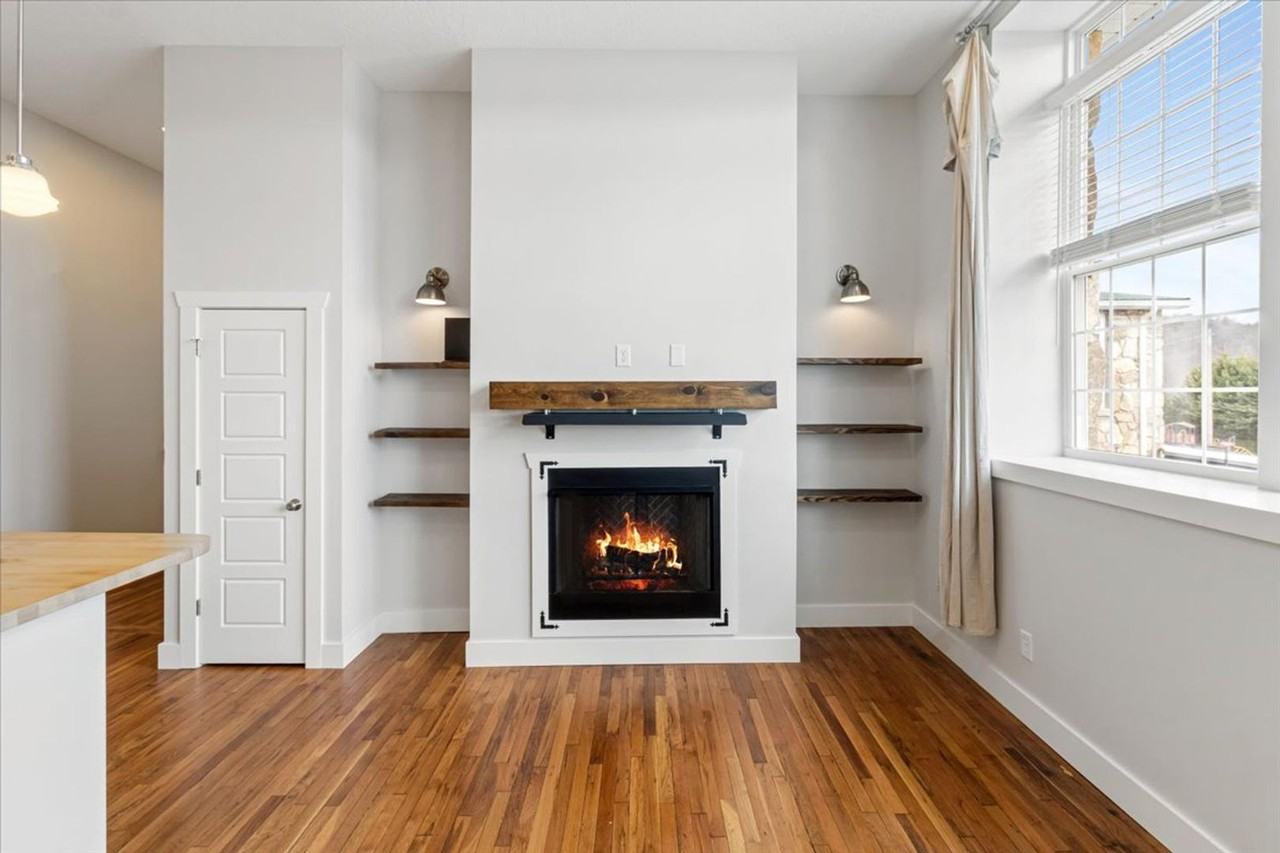 Cornerstone on Bailey - Photo 5 of 50