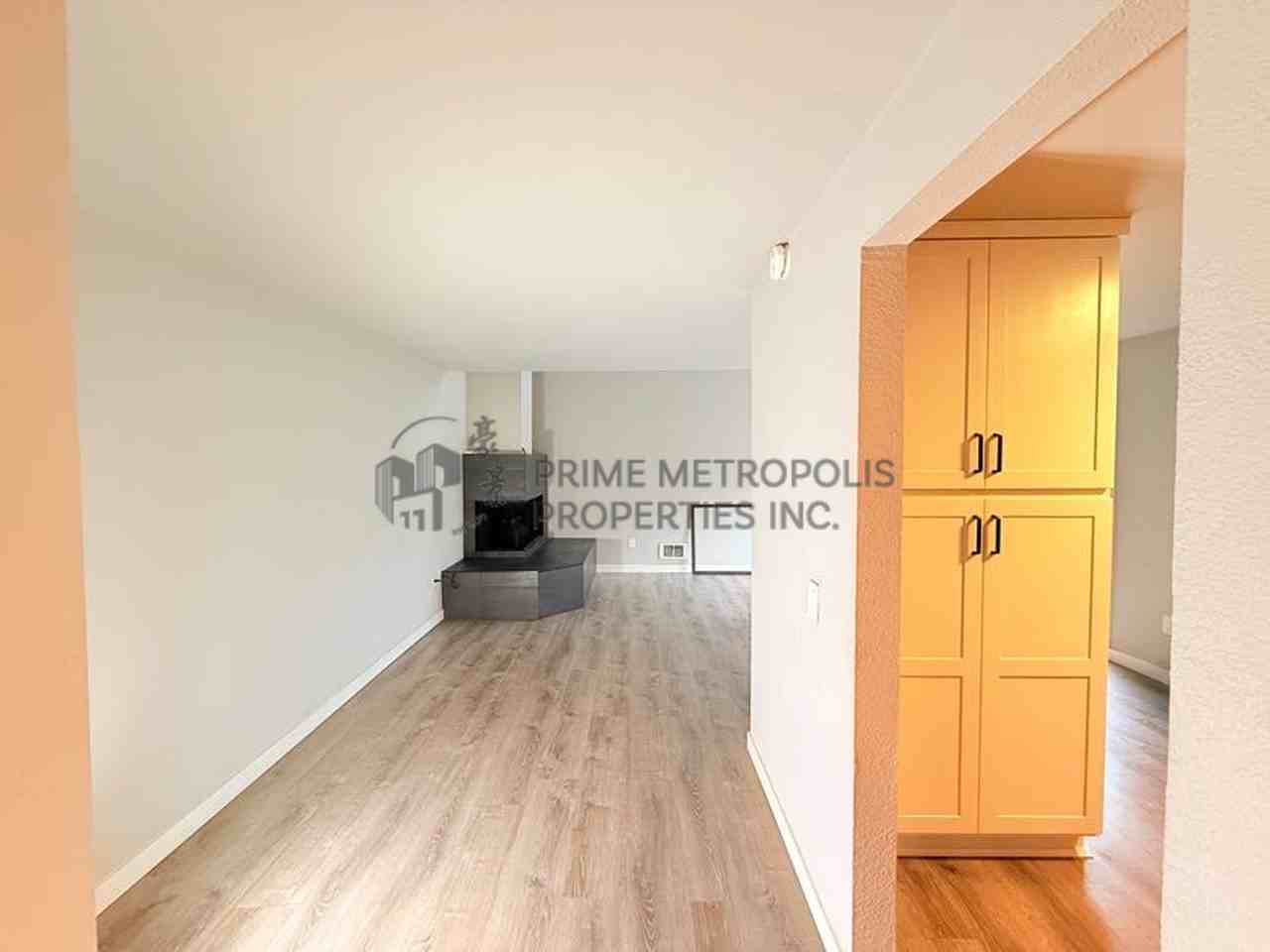 721 141st Ln SE Bellevue WA 98007 SCZ - Photo 5 of 21