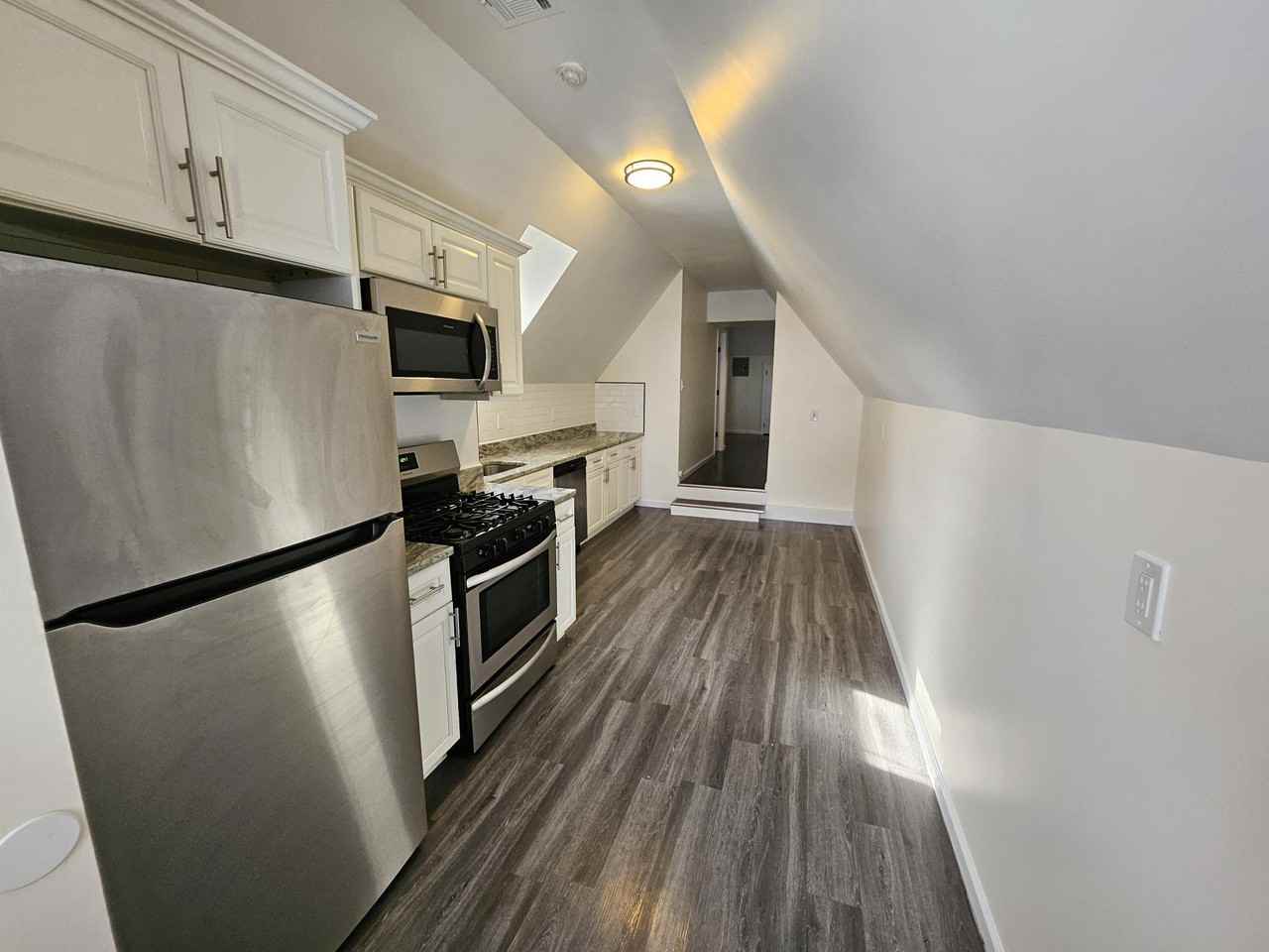 36 Bellevue Ave - Photo 3 of 10