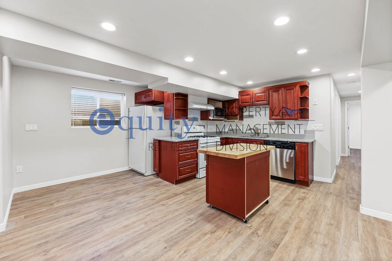 9649 S Stonehaven St #B - EPM - Photo 2 of 24