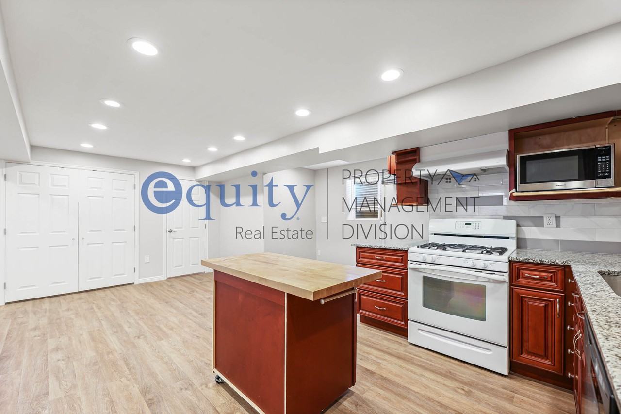 9649 S Stonehaven St #B - EPM - Photo 3 of 24