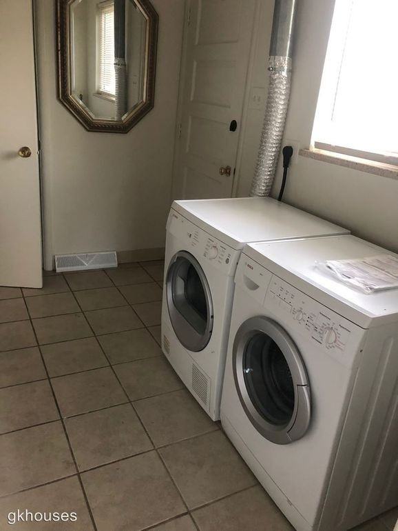 6415 East 36th Avenue - Photo 6 of 14