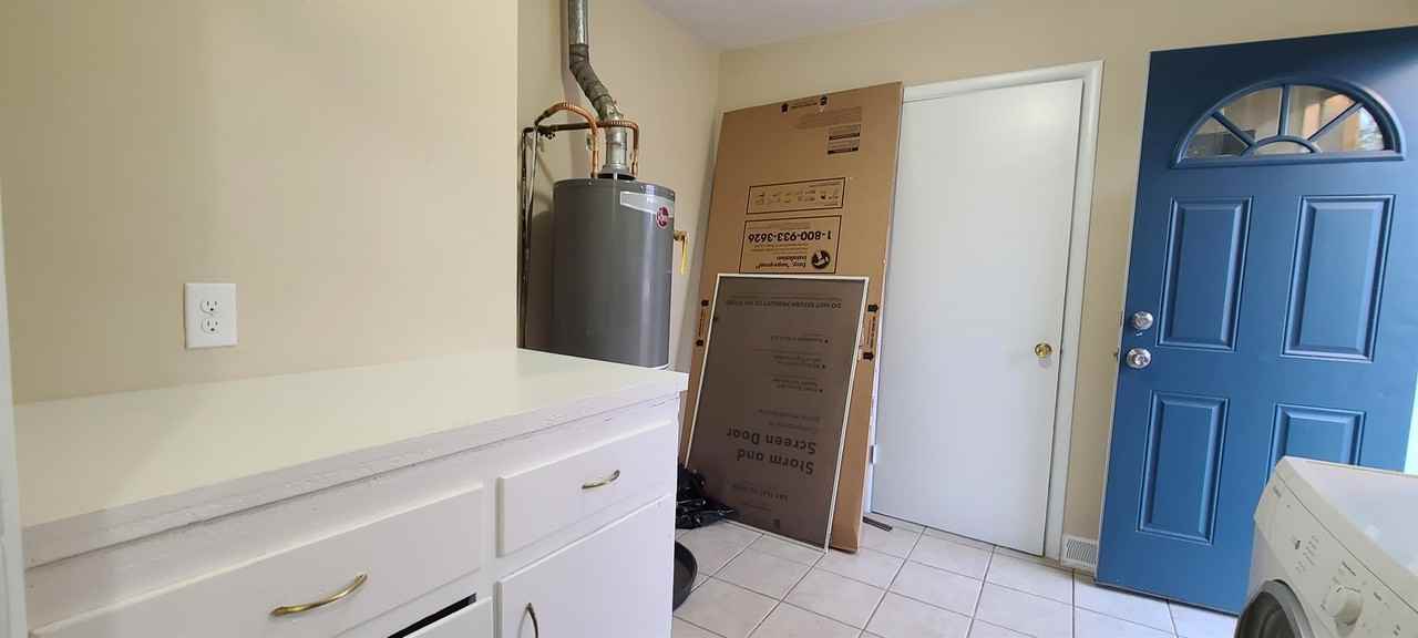 6415 East 36th Avenue - Photo 7 of 14