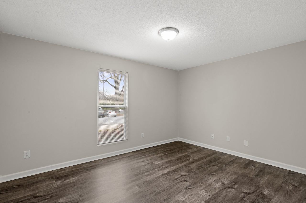 Lansdale Crossing Apartments - Photo 2 of 38