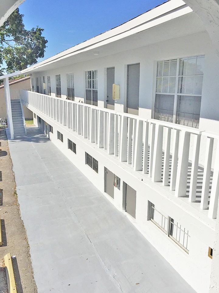 1441 NW 22nd Street - Photo 5 of 18