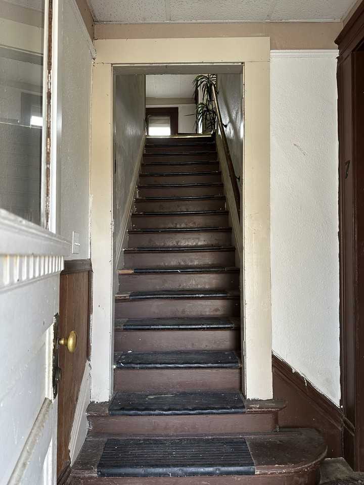 304 West Huron Avenue - Photo 2 of 12