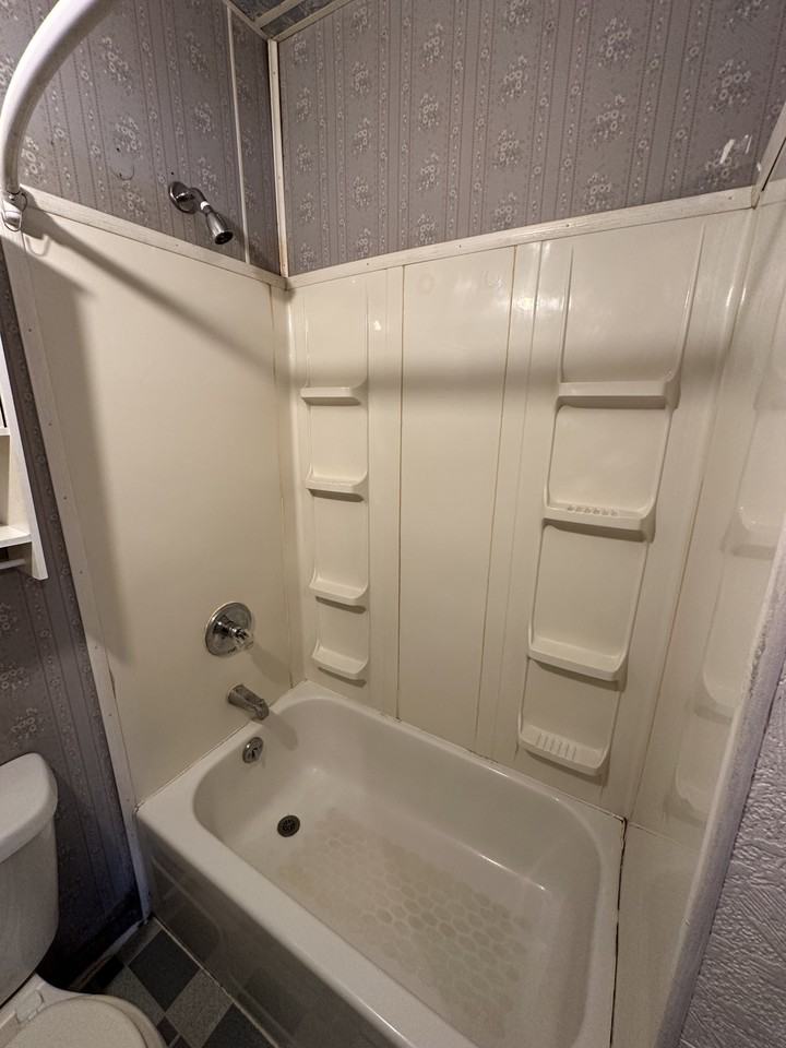 304 West Huron Avenue - Photo 7 of 12