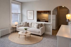 featured image of 219 N Mulberry St