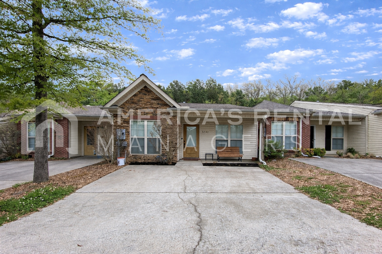 5732 Colony Ln - Photo 3 of 27