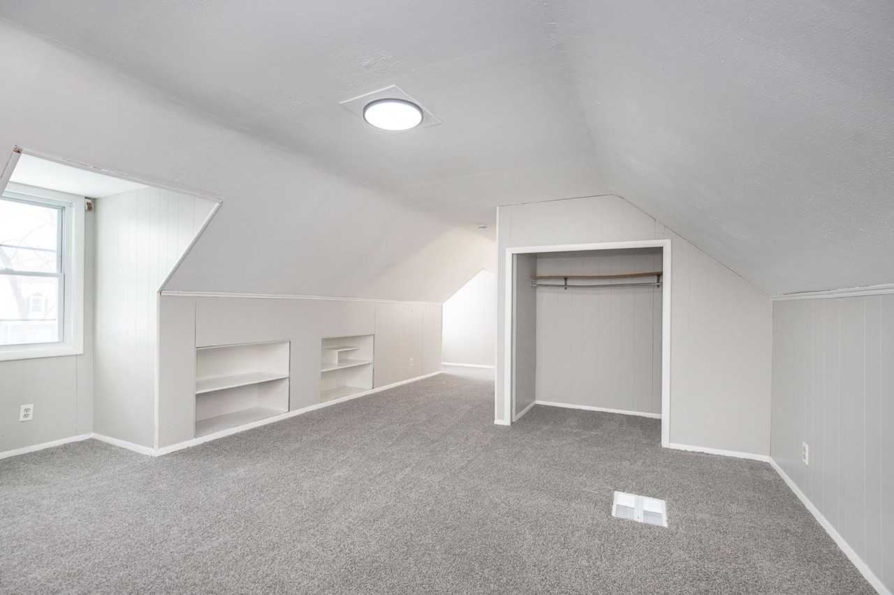 21401 Watson Rd - Photo 7 of 22