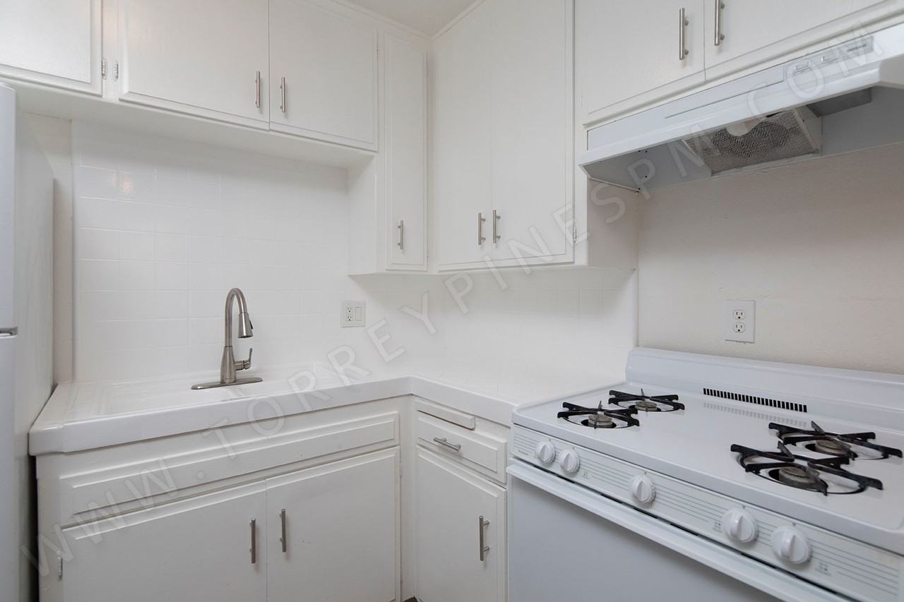 4585 Felton St - Photo 5 of 13