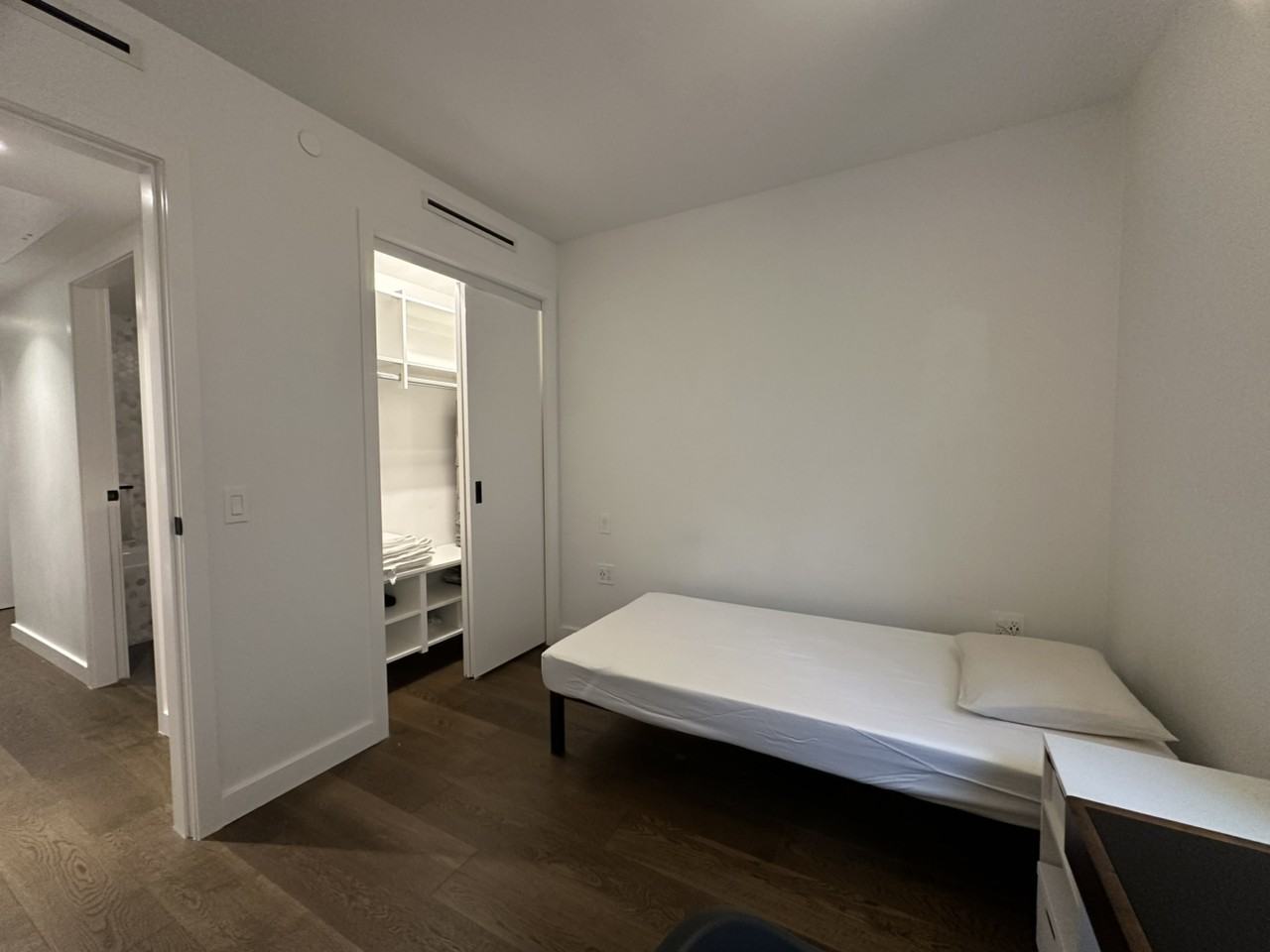 Davie St - Photo 3 of 8