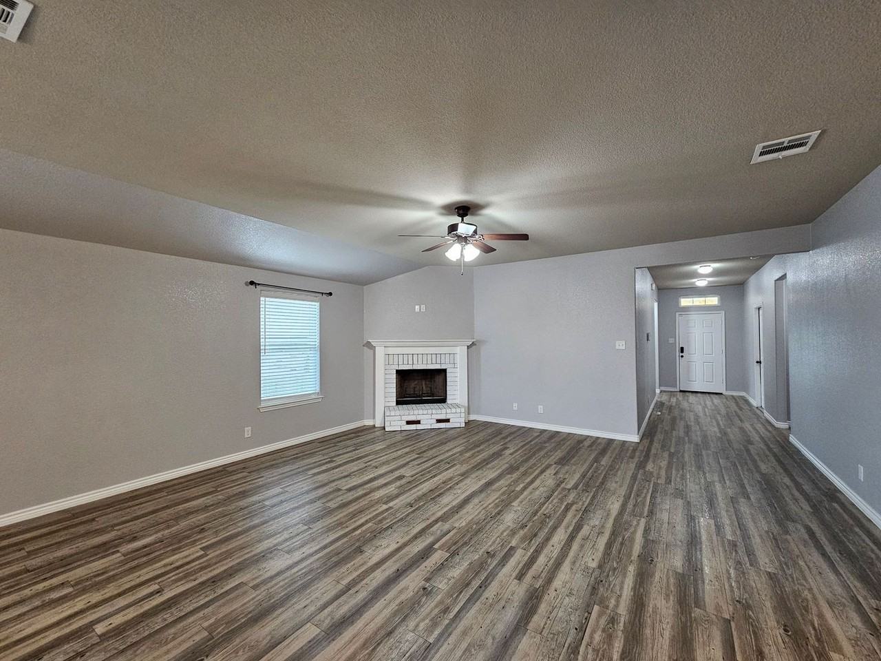 6705 Keechi Valley Dr - Photo 6 of 29