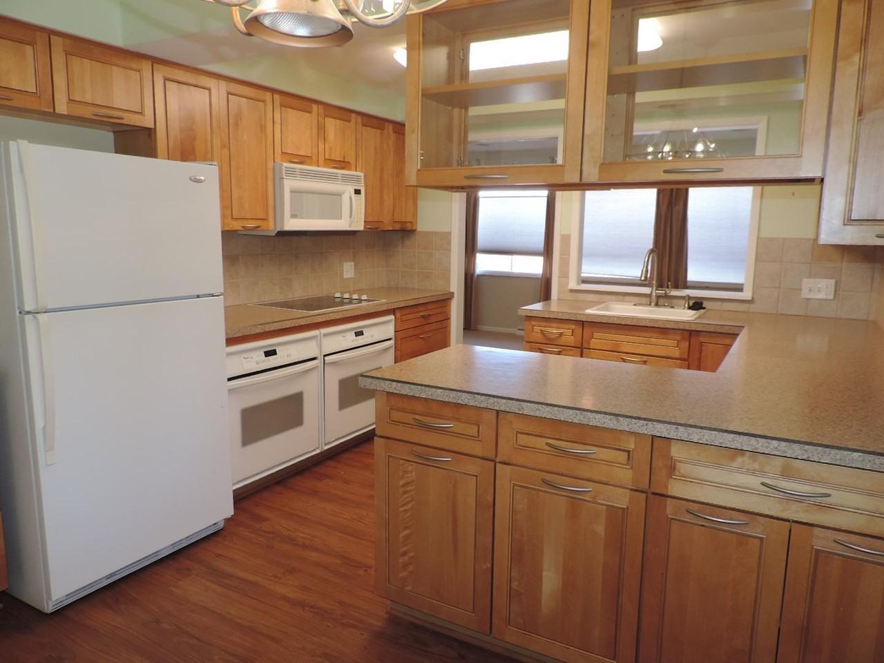 4121 Barbara Dr - Photo 3 of 32