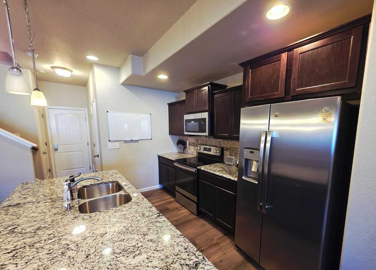 2093 Birmingham Loop - Photo 4 of 25