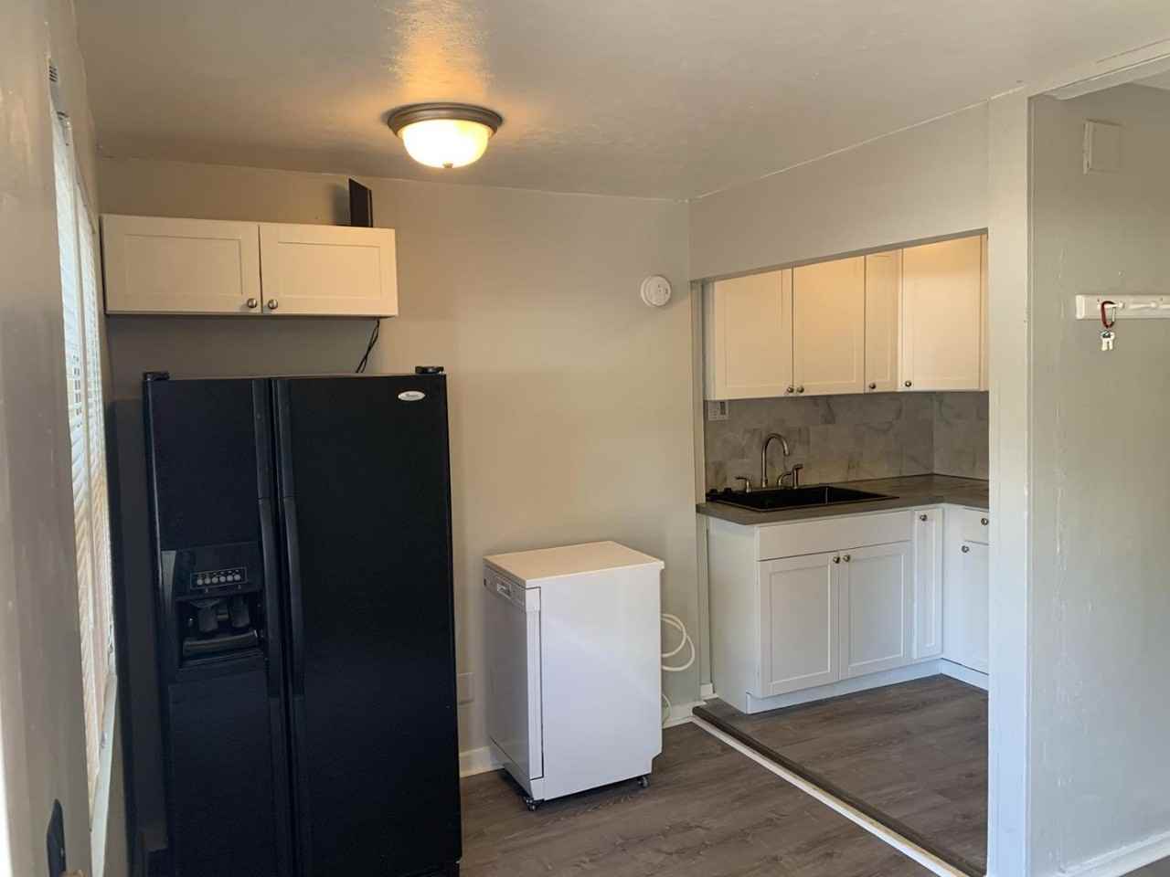 812 W Colorado Ave #2 - Photo 3 of 10