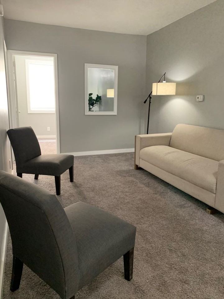 1657 Minnehaha Ave E - Photo 3 of 12