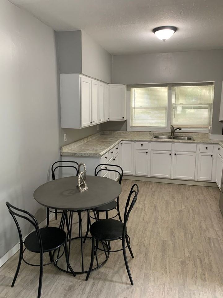 1657 Minnehaha Ave E - Photo 4 of 12