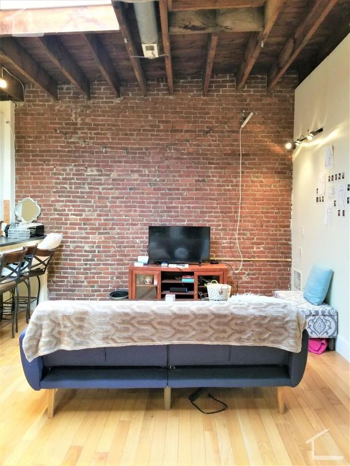 29 Saint Marys Ct - Photo 2 of 28