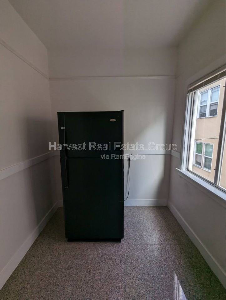 1532 8th Ave #5 - Photo 6 of 6