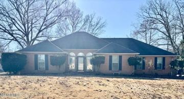 featured image of 465 Augusta Dr