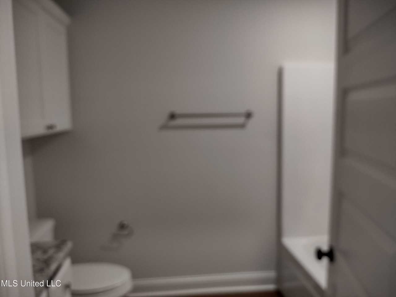 1007 Silver Cir - Photo 7 of 9