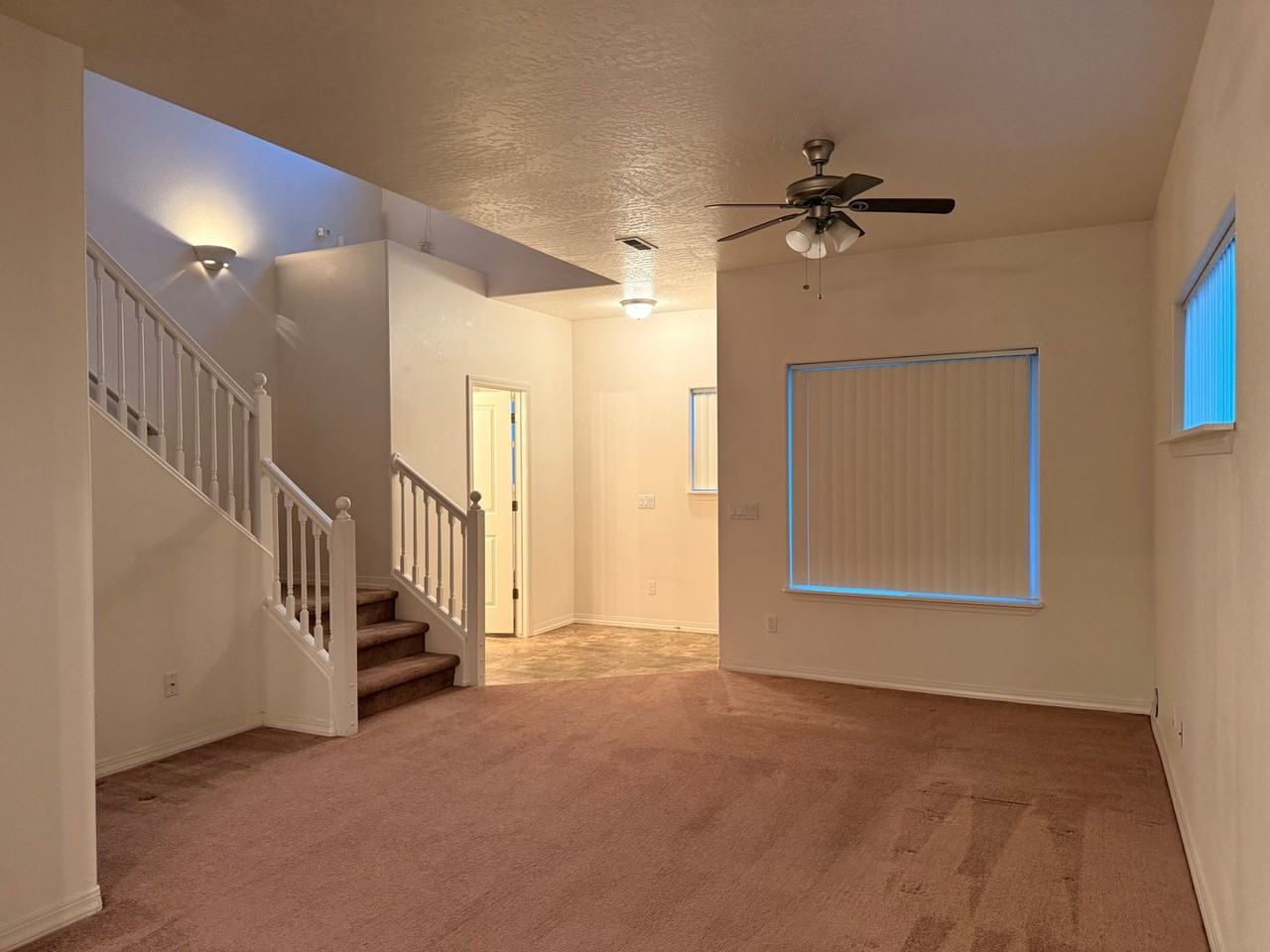 7878 N Leverett Ct - Photo 3 of 28