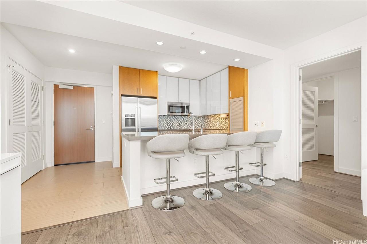 600 Ala Moana Blvd #2407 - Photo 5 of 25